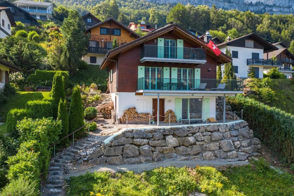 Exklusives Chalet Mit Traumhafter See- Und Bergsicht Seelisberg Exteriér fotografie