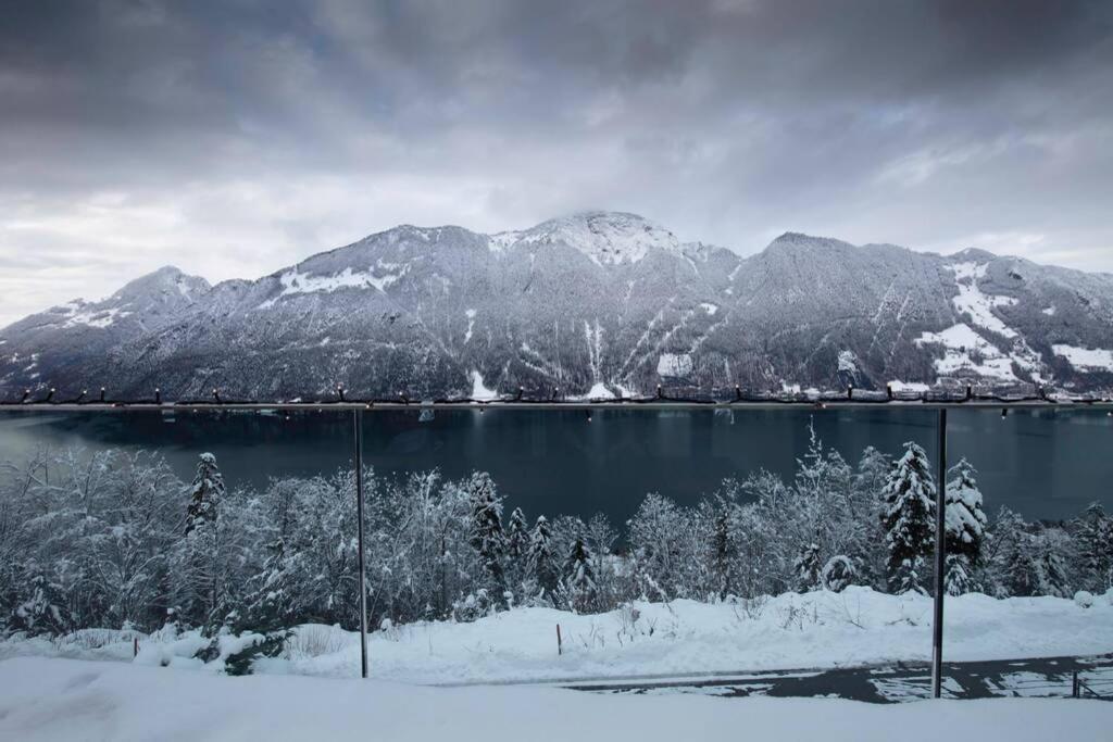 Exklusives Chalet Mit Traumhafter See- Und Bergsicht Seelisberg Exteriér fotografie