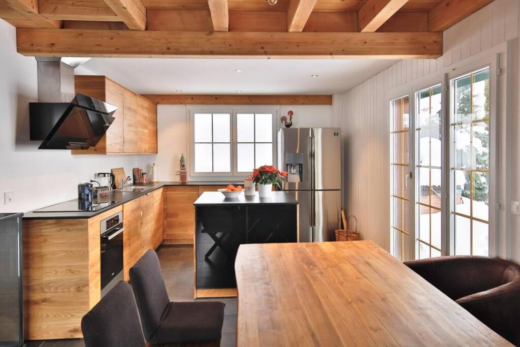 Exklusives Chalet Mit Traumhafter See- Und Bergsicht Seelisberg Exteriér fotografie