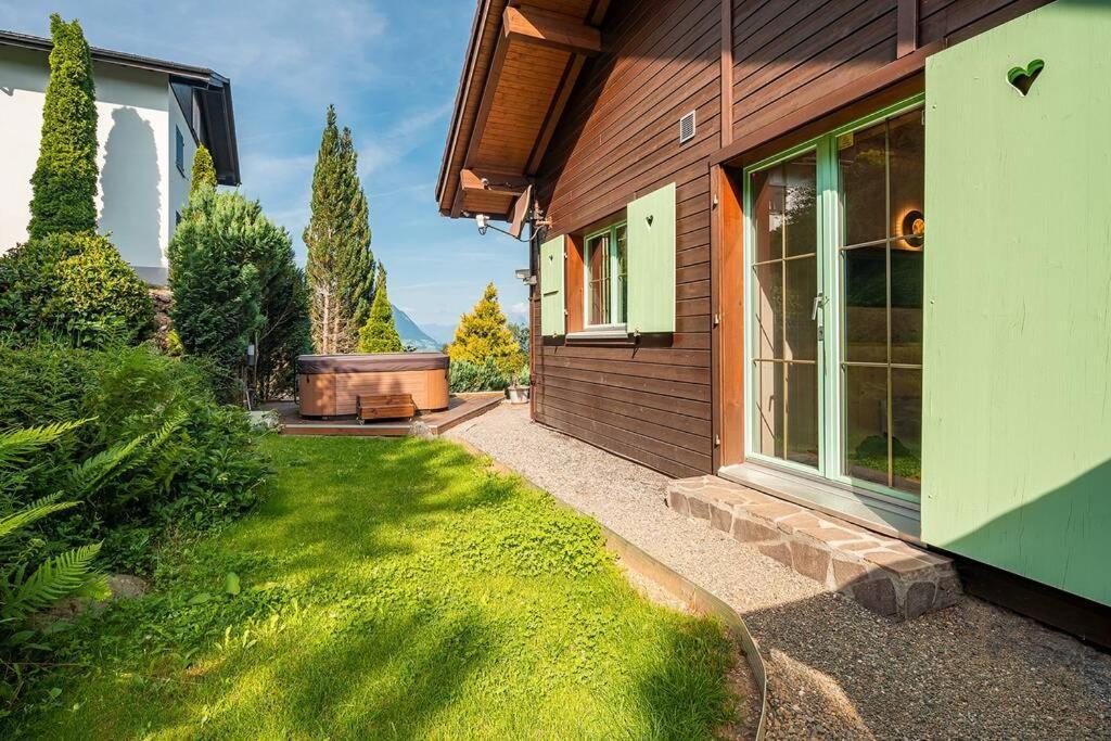 Exklusives Chalet Mit Traumhafter See- Und Bergsicht Seelisberg Exteriér fotografie