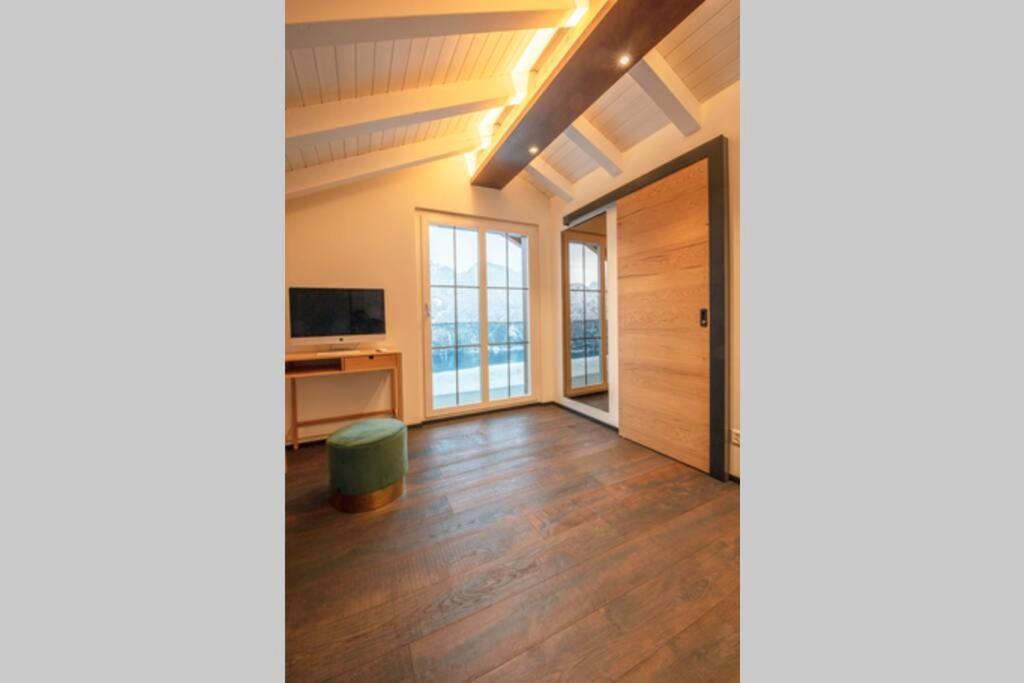 Exklusives Chalet Mit Traumhafter See- Und Bergsicht Seelisberg Exteriér fotografie
