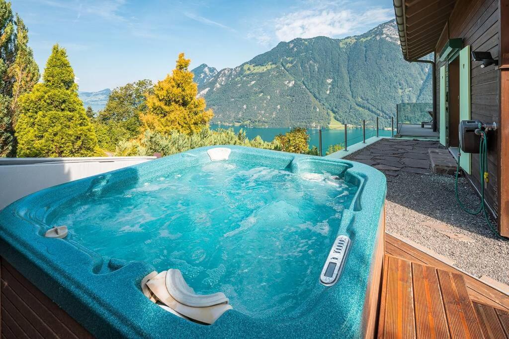 Exklusives Chalet Mit Traumhafter See- Und Bergsicht Seelisberg Exteriér fotografie