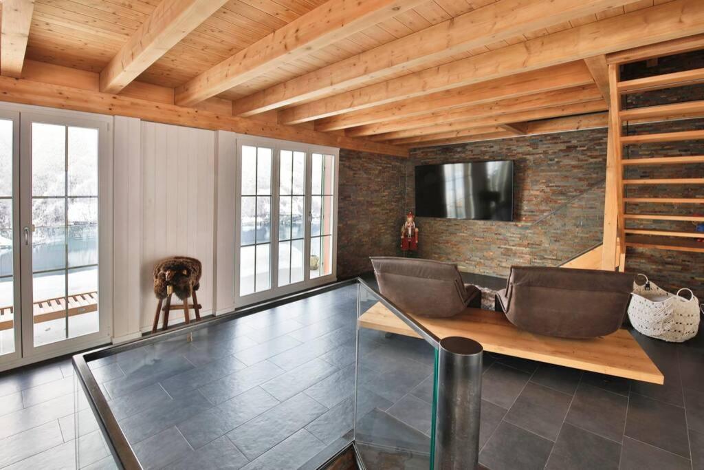 Exklusives Chalet Mit Traumhafter See- Und Bergsicht Seelisberg Exteriér fotografie